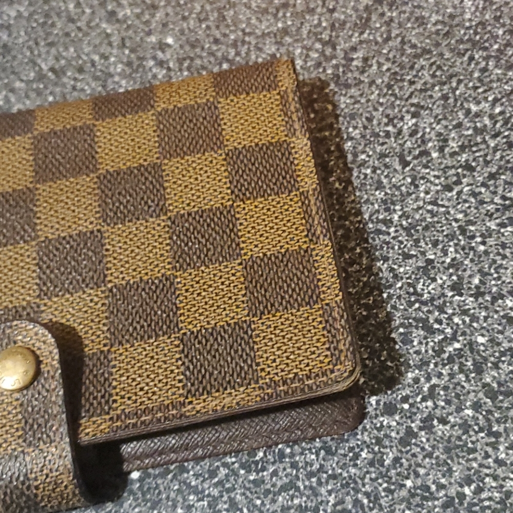 Louis Vuitton Damier Ebine Agenda - Picture 7 of 13
